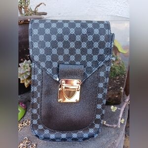 Womens Crossbody/phone bag NWOT